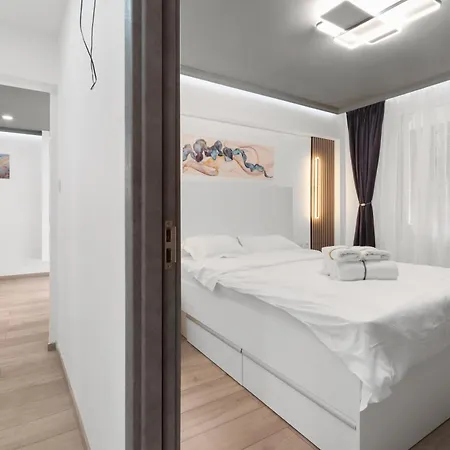 Lucas * Бухарест